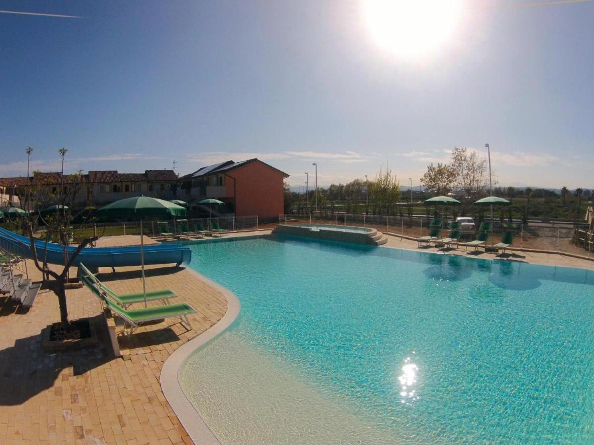 Lianna Apartahotel *